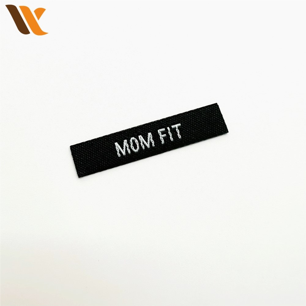 Custom Cost-Effective Brand Name Woven Labels 2